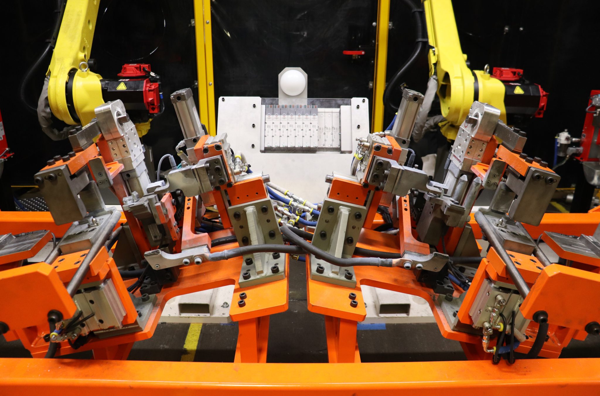 Custom Robotic Weld Cells Tennessee Tool And Engineering